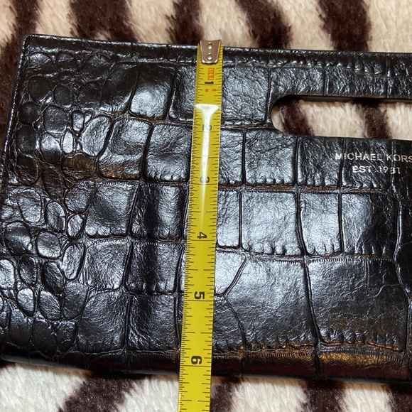 Michael Kors Crocodile Clutch,Preowned - Picture 5 of 7